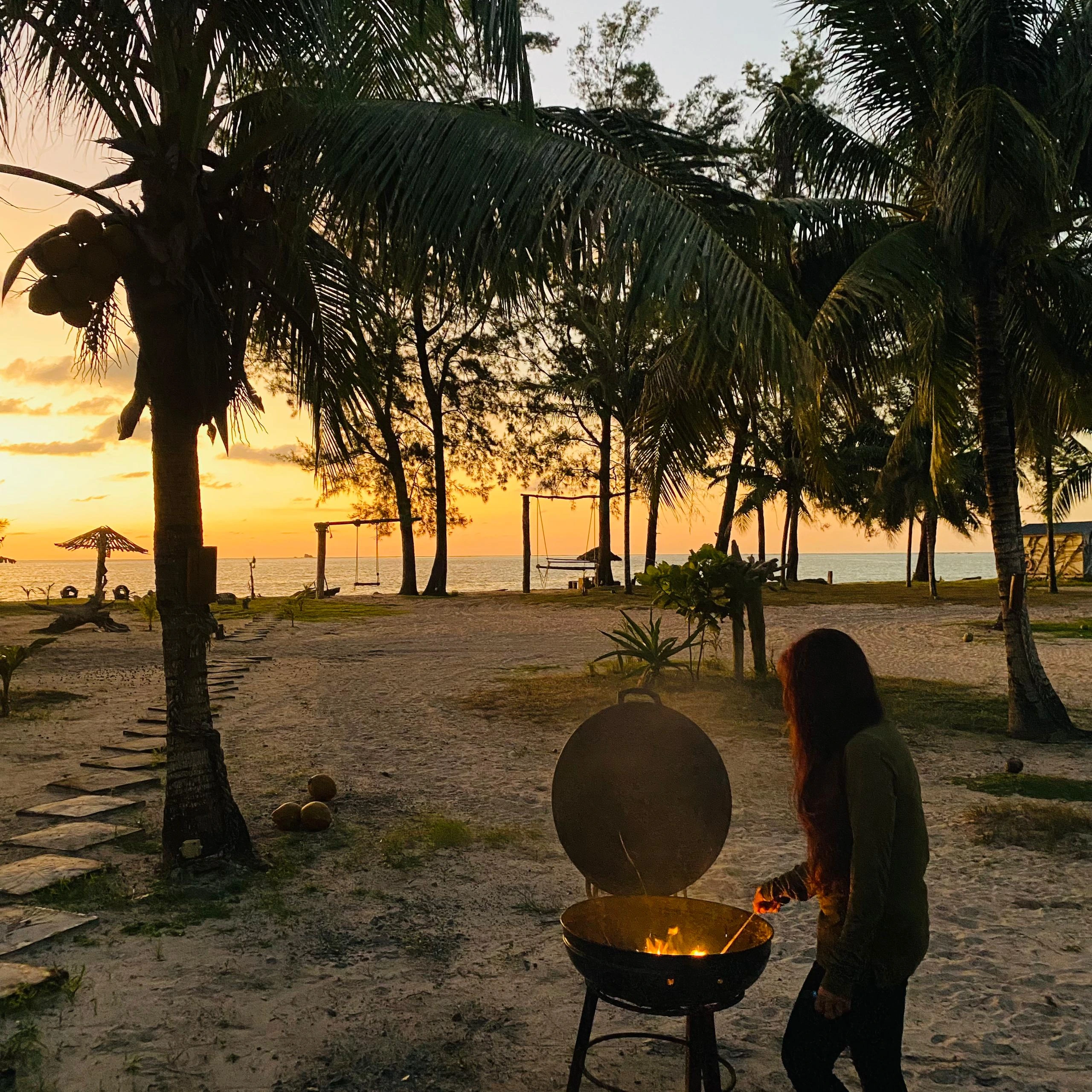 Eagle Bay Retreat BBQ and Beach Umbrella 
