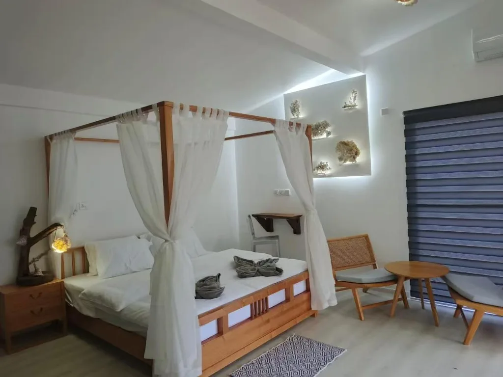 Eagle Bay Retreat Ocean Twin Villa bedroom